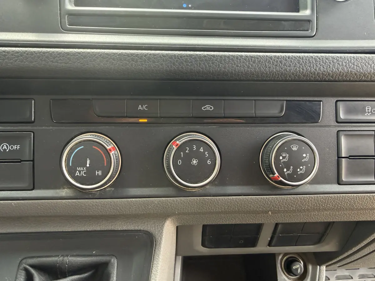 3.140 2.0 TDI Automaat Open Laadbak Kist Dubbele cabine 6-persoons Airco Trekhaak Navigatie Carplay Pritische Pickup Open Box