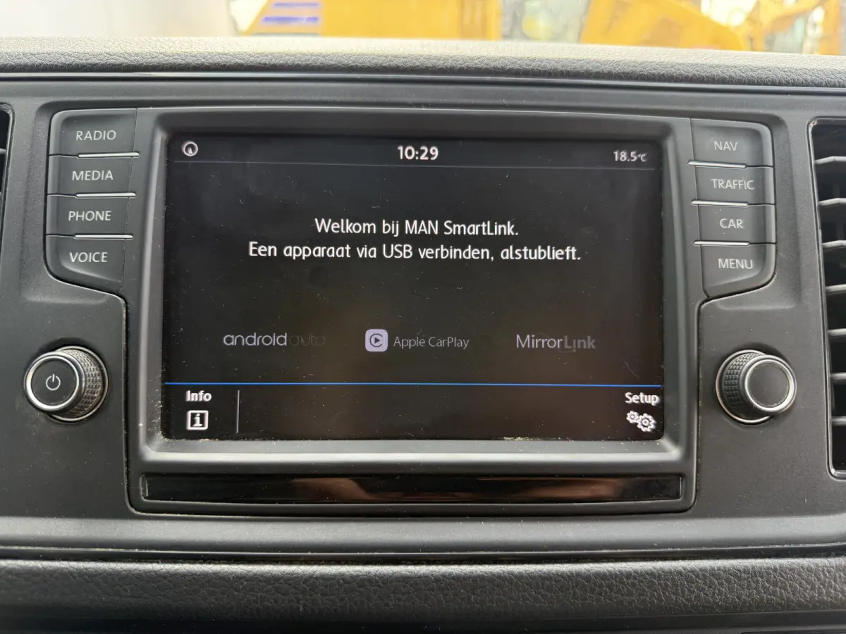 3.140 2.0 TDI Automaat Open Laadbak Kist Dubbele cabine 6-persoons Airco Trekhaak Navigatie Carplay Pritische Pickup Open Box
