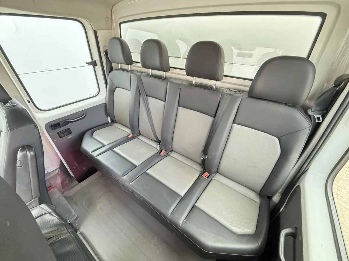 3.140 2.0 TDI Automaat Open Laadbak Kist Dubbele cabine 6-persoons Airco Trekhaak Navigatie Carplay Pritische Pickup Open Box