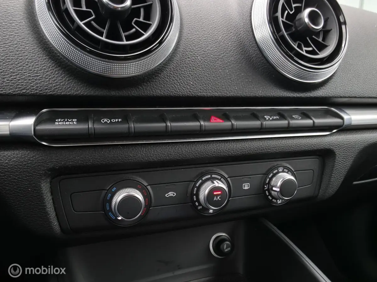1.0 TFSI / Navi / PDC / Drive Select / LED