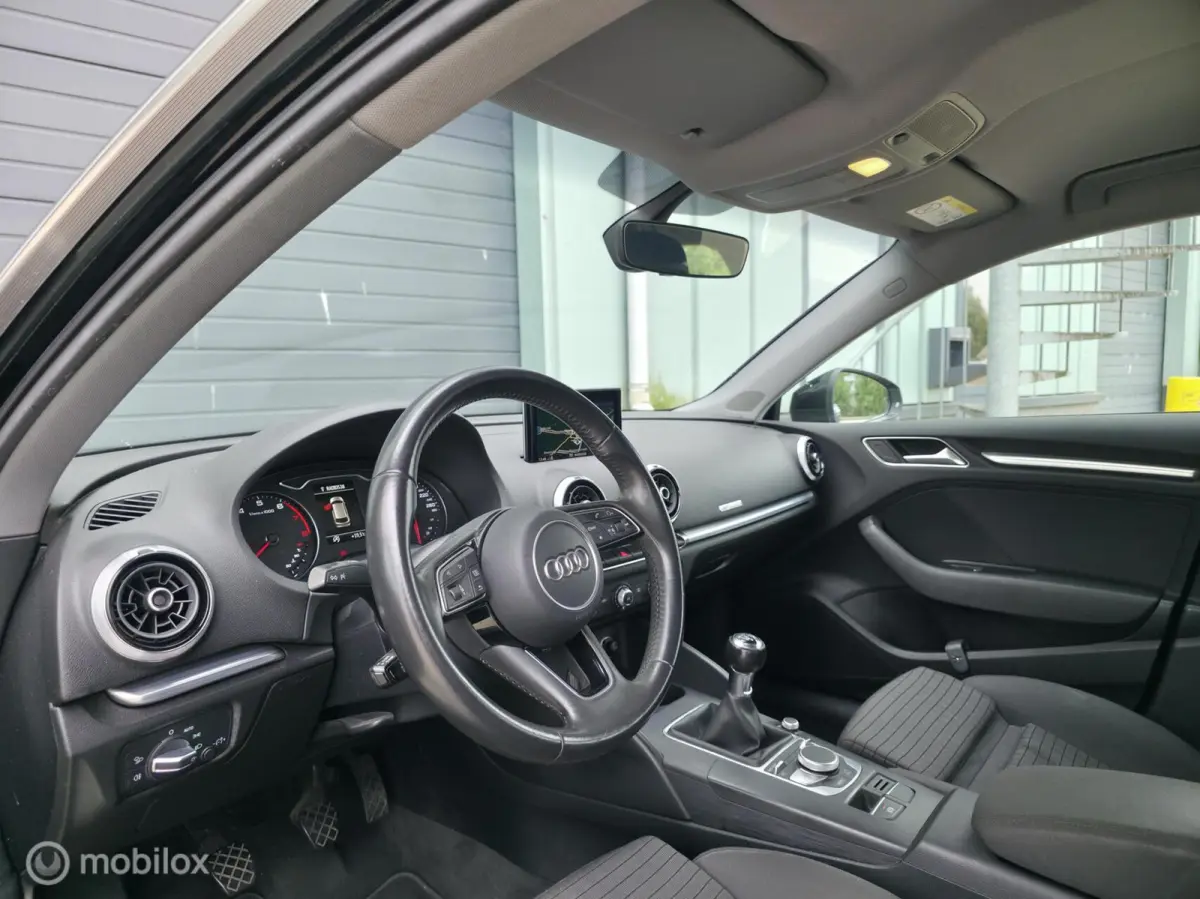 1.0 TFSI / Navi / PDC / Drive Select / LED