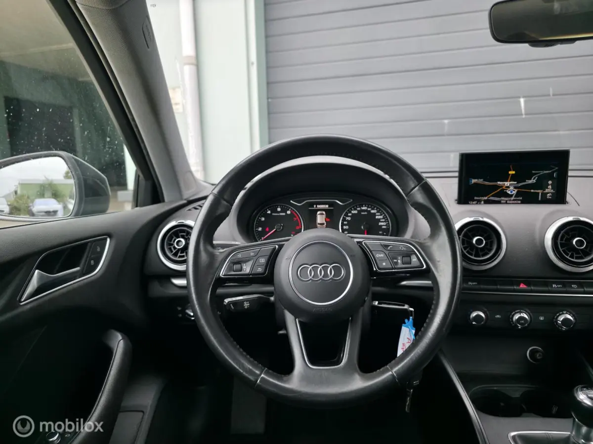 1.0 TFSI / Navi / PDC / Drive Select / LED