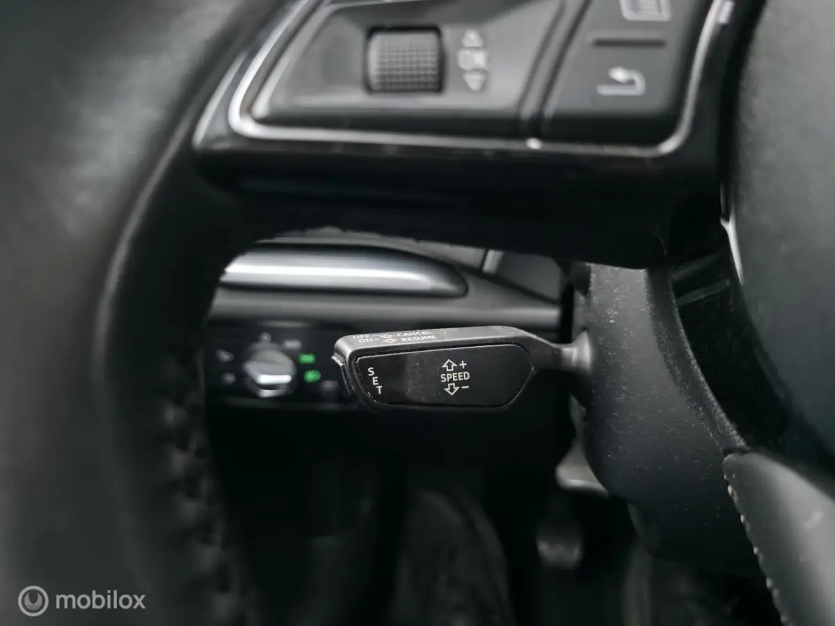 1.0 TFSI / Navi / PDC / Drive Select / LED