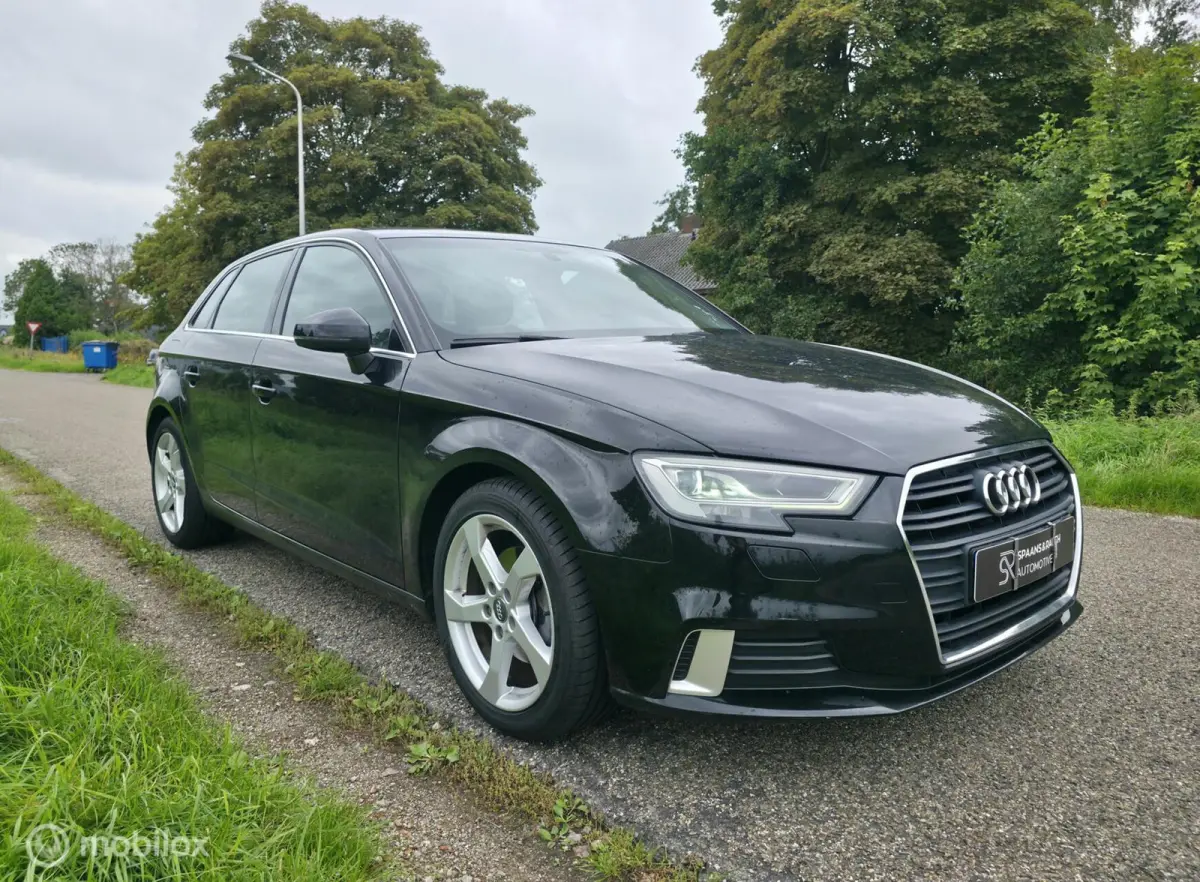 1.0 TFSI / Navi / PDC / Drive Select / LED