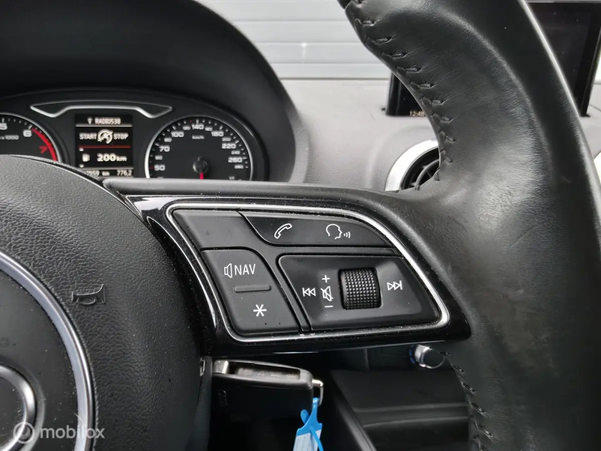 1.0 TFSI / Navi / PDC / Drive Select / LED