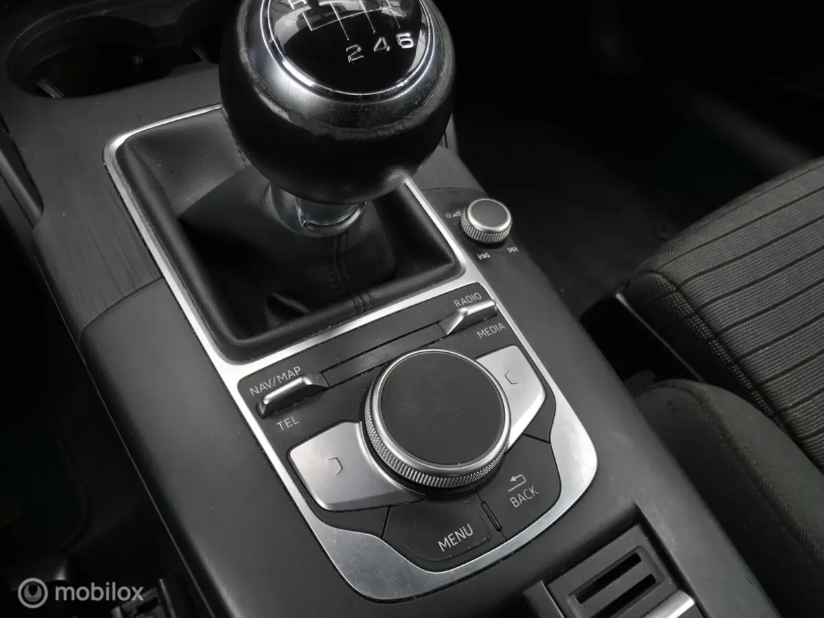 1.0 TFSI / Navi / PDC / Drive Select / LED