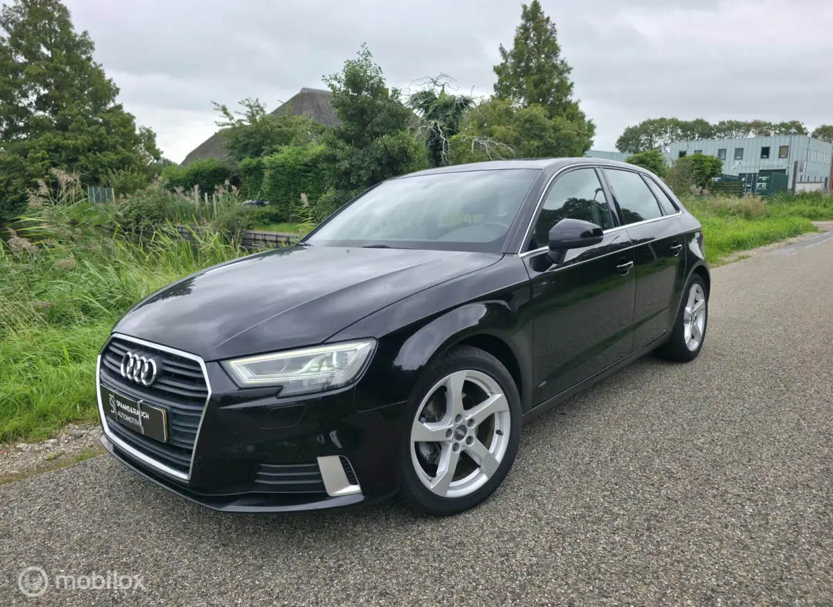 1.0 TFSI / Navi / PDC / Drive Select / LED