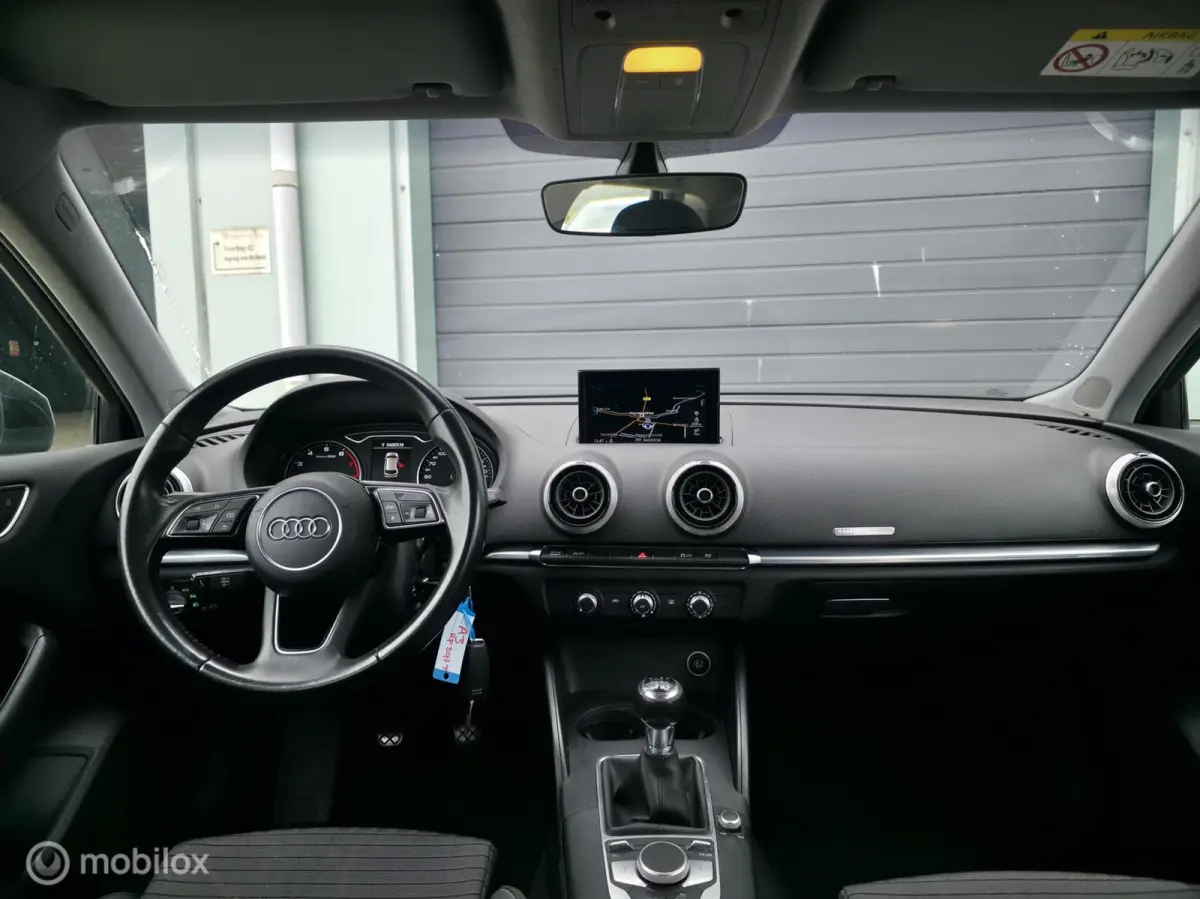 1.0 TFSI / Navi / PDC / Drive Select / LED