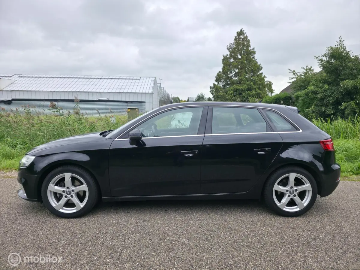 1.0 TFSI / Navi / PDC / Drive Select / LED