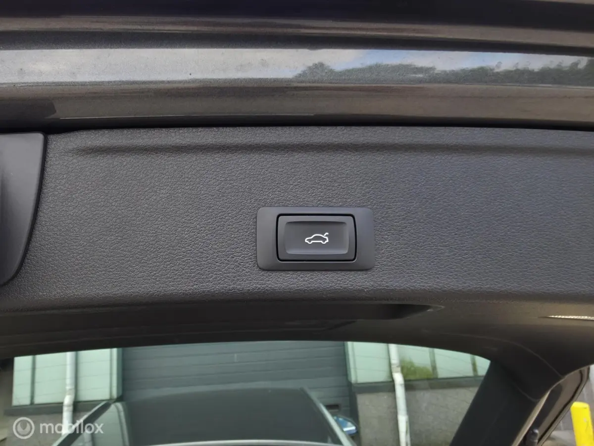 35 TFSI S-line / 1e eig. / Navi / Virtual