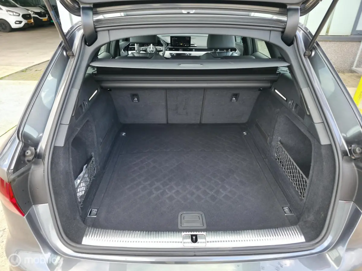 35 TFSI S-line / 1e eig. / Navi / Virtual