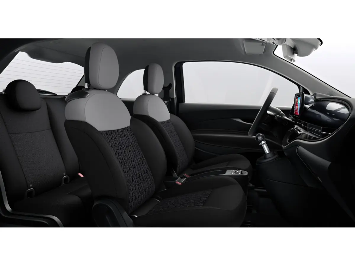 ICON | 10,25" touchscreen radio met Bluetooth, DAB & USB | Automatische airconditioning | Isofix bevestigingspunten op de achterstoelen