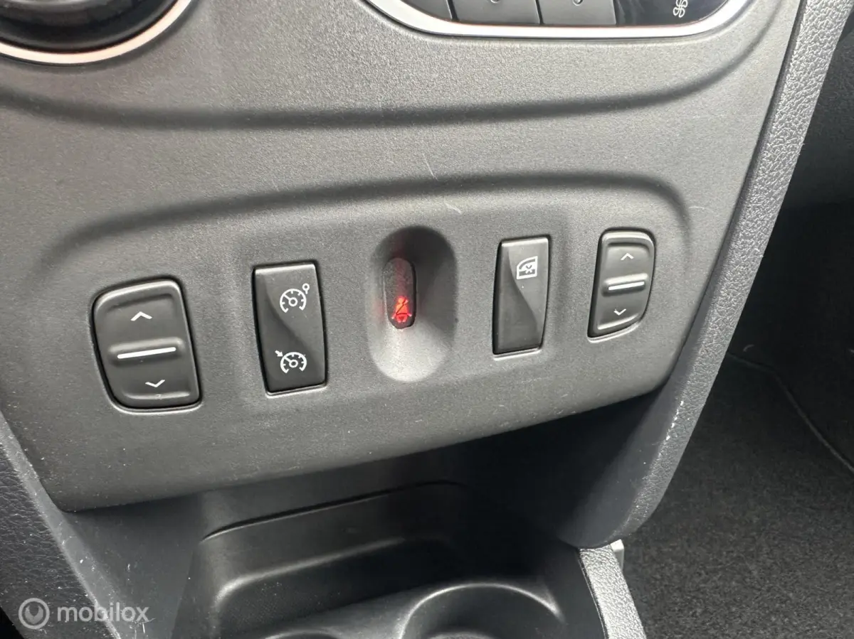 Stepway 0.9 TCe Tech Road Trekhaak Cruise✅