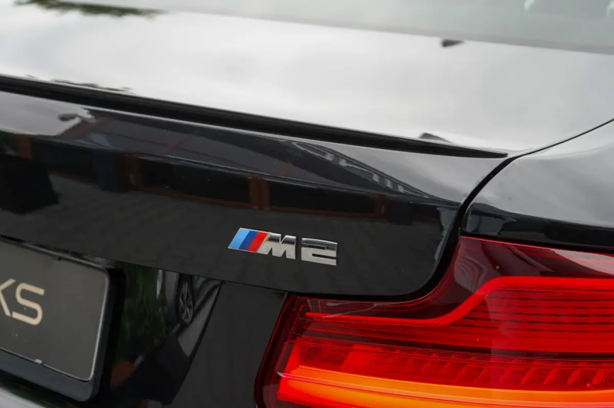 M2 DCT | Carbon | H&K | CarPlay | Memory | Camera | Adaptive LED