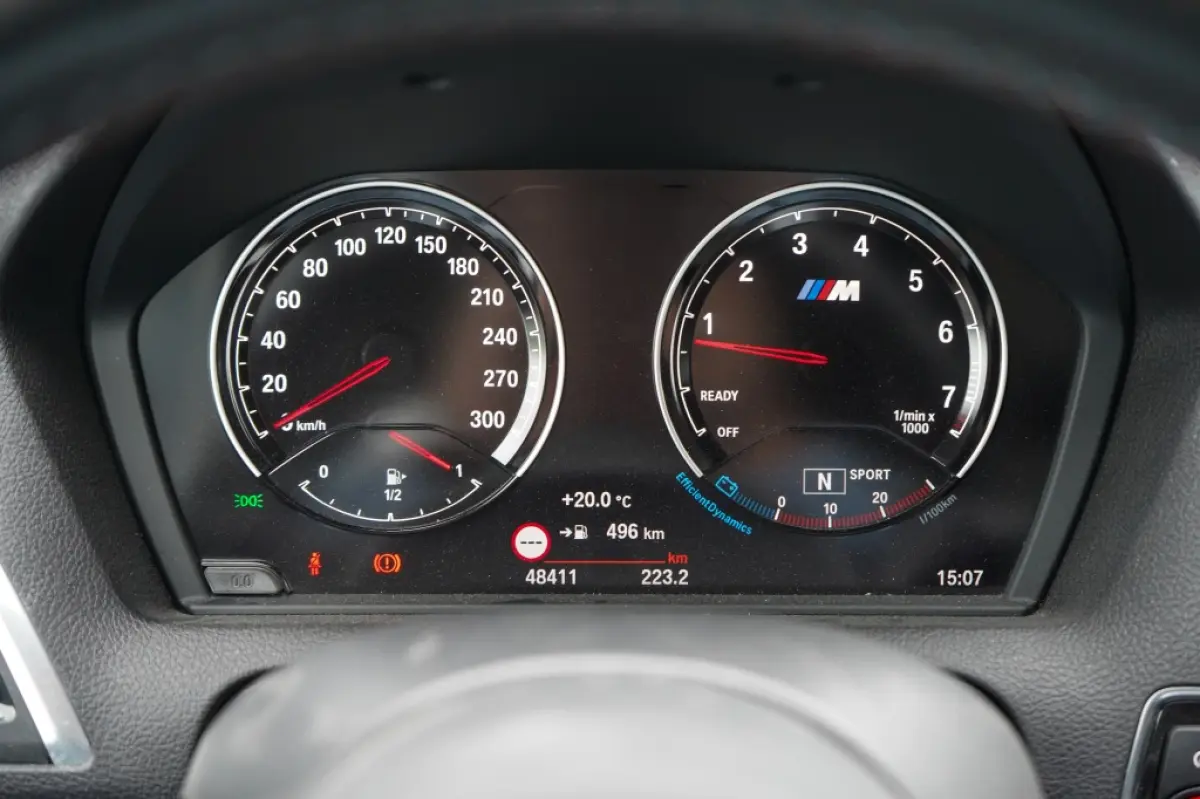 M2 DCT | Carbon | H&K | CarPlay | Memory | Camera | Adaptive LED