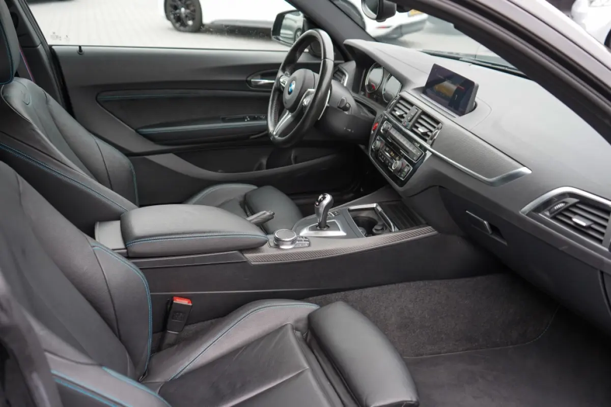 M2 DCT | Carbon | H&K | CarPlay | Memory | Camera | Adaptive LED