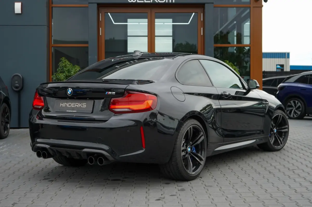 M2 DCT | Carbon | H&K | CarPlay | Memory | Camera | Adaptive LED