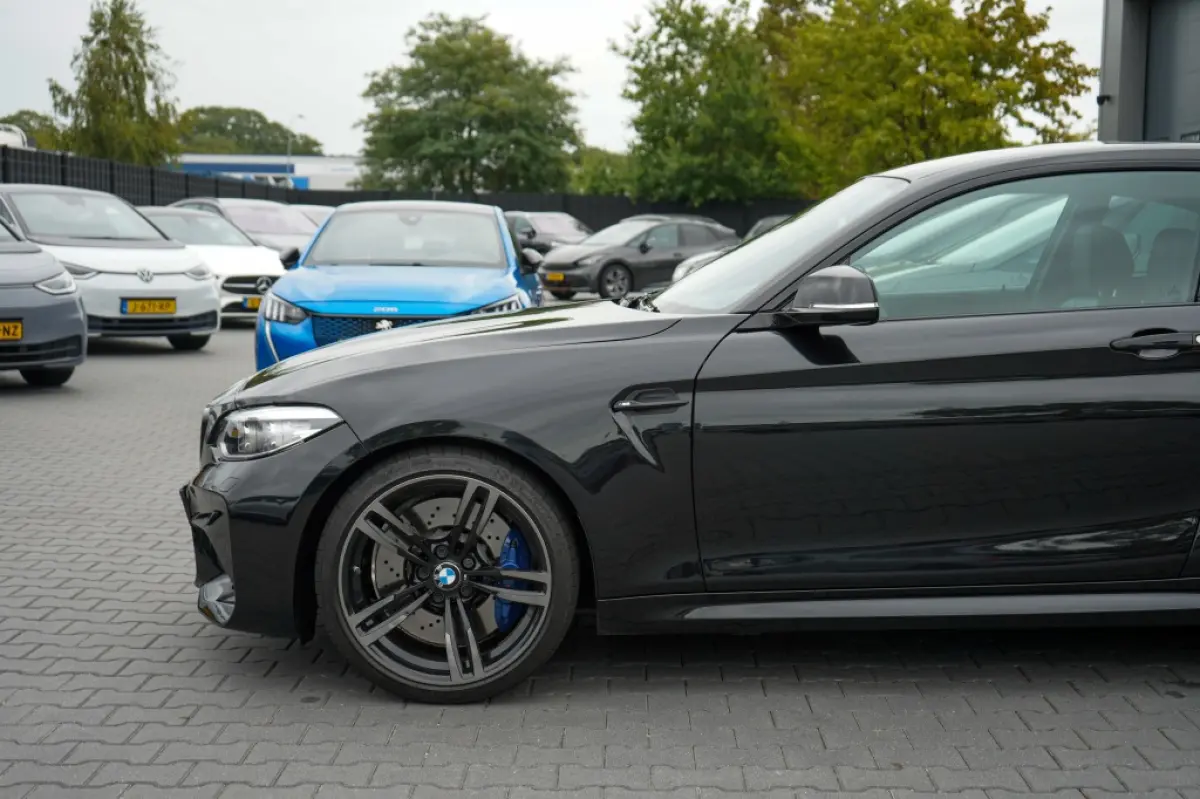 M2 DCT | Carbon | H&K | CarPlay | Memory | Camera | Adaptive LED