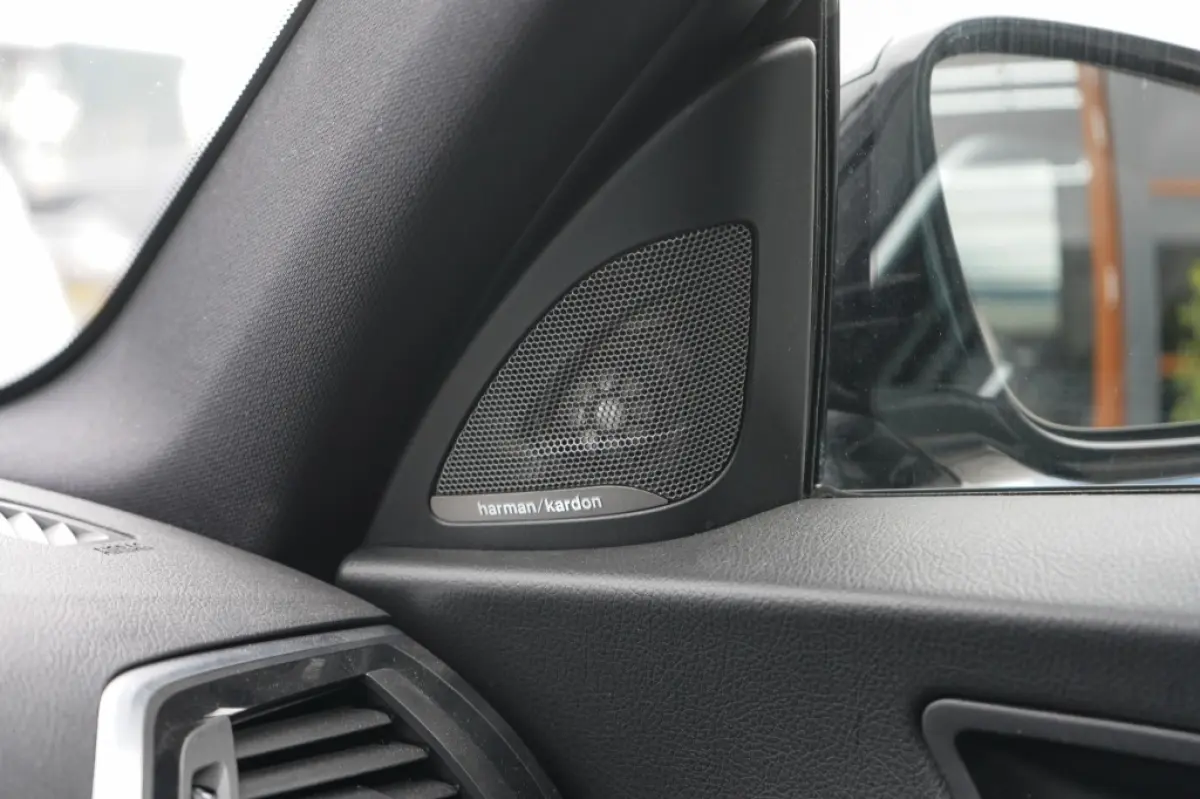 M2 DCT | Carbon | H&K | CarPlay | Memory | Camera | Adaptive LED