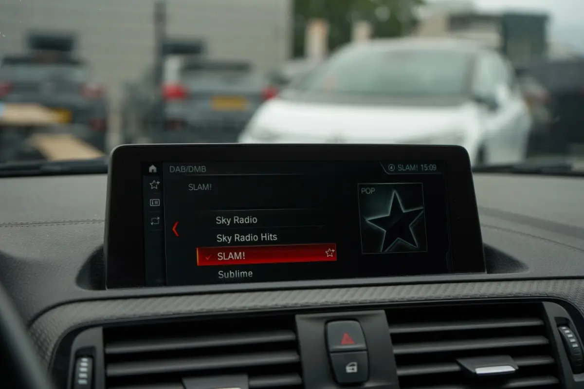 M2 DCT | Carbon | H&K | CarPlay | Memory | Camera | Adaptive LED