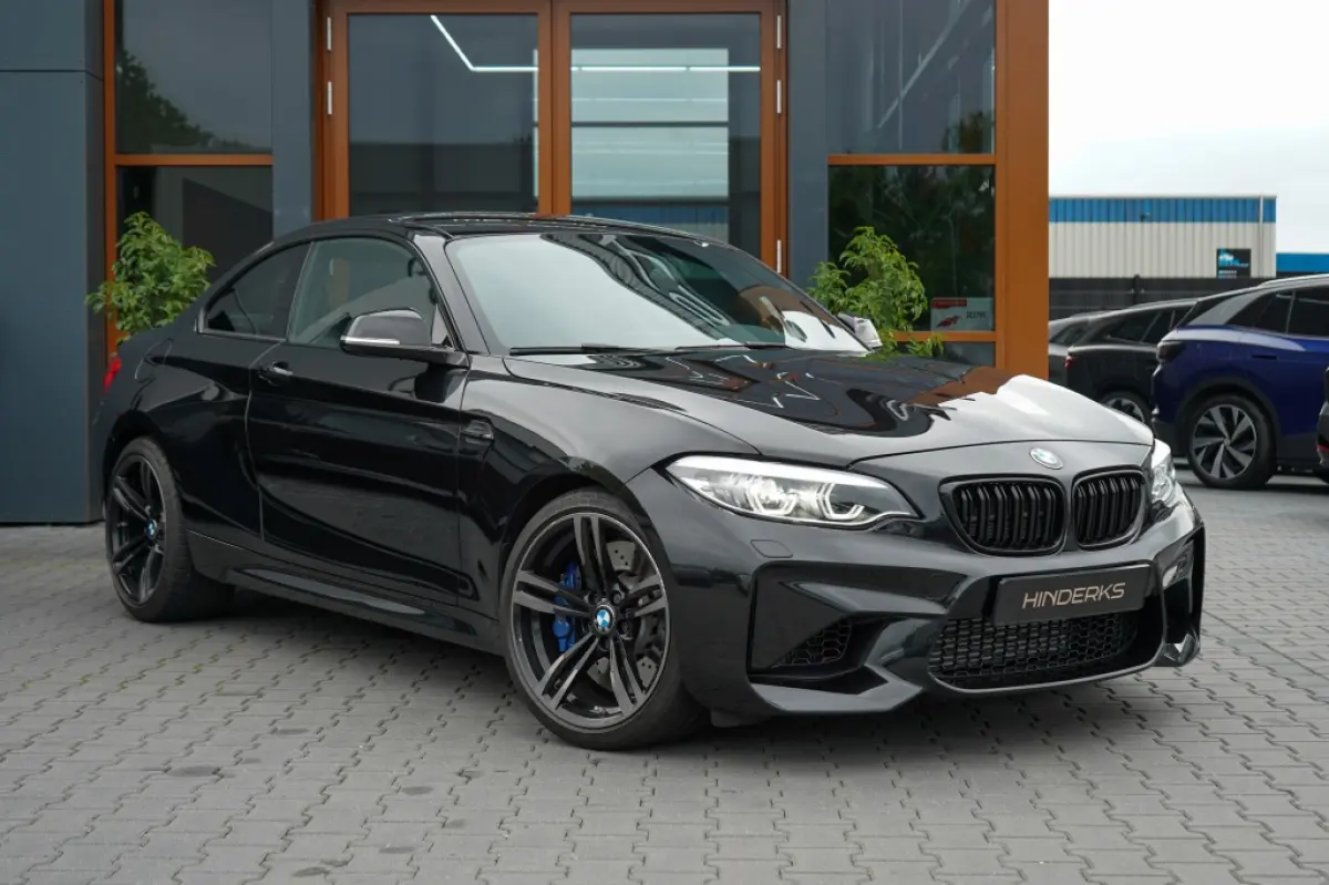 M2 DCT | Carbon | H&K | CarPlay | Memory | Camera | Adaptive LED