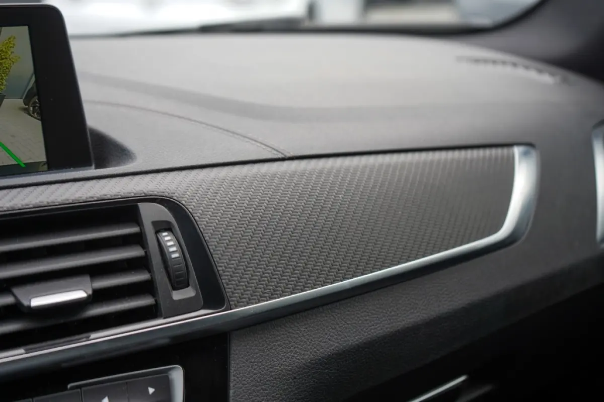 M2 DCT | Carbon | H&K | CarPlay | Memory | Camera | Adaptive LED