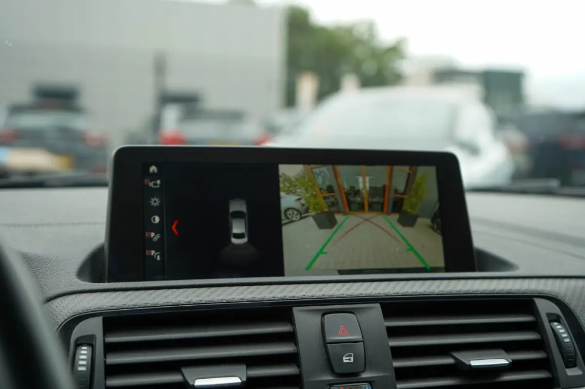 M2 DCT | Carbon | H&K | CarPlay | Memory | Camera | Adaptive LED