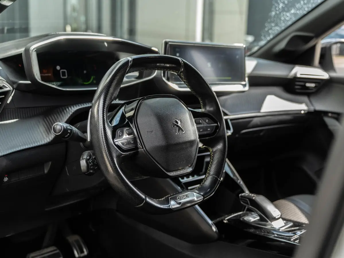 1.2 PureTech GT-Line Keyless|Cam|Carplay|VOL!