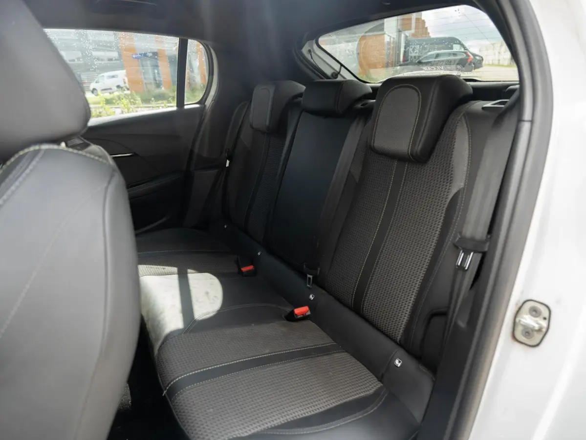 1.2 PureTech GT-Line Keyless|Cam|Carplay|VOL!