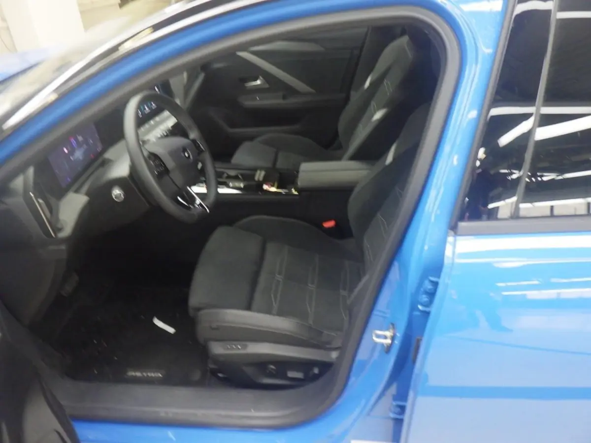 1.6 Turbo Plug In Hybrid GS Leder Alcantara