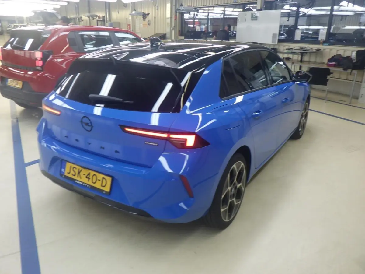 1.6 Turbo Plug In Hybrid GS Leder Alcantara