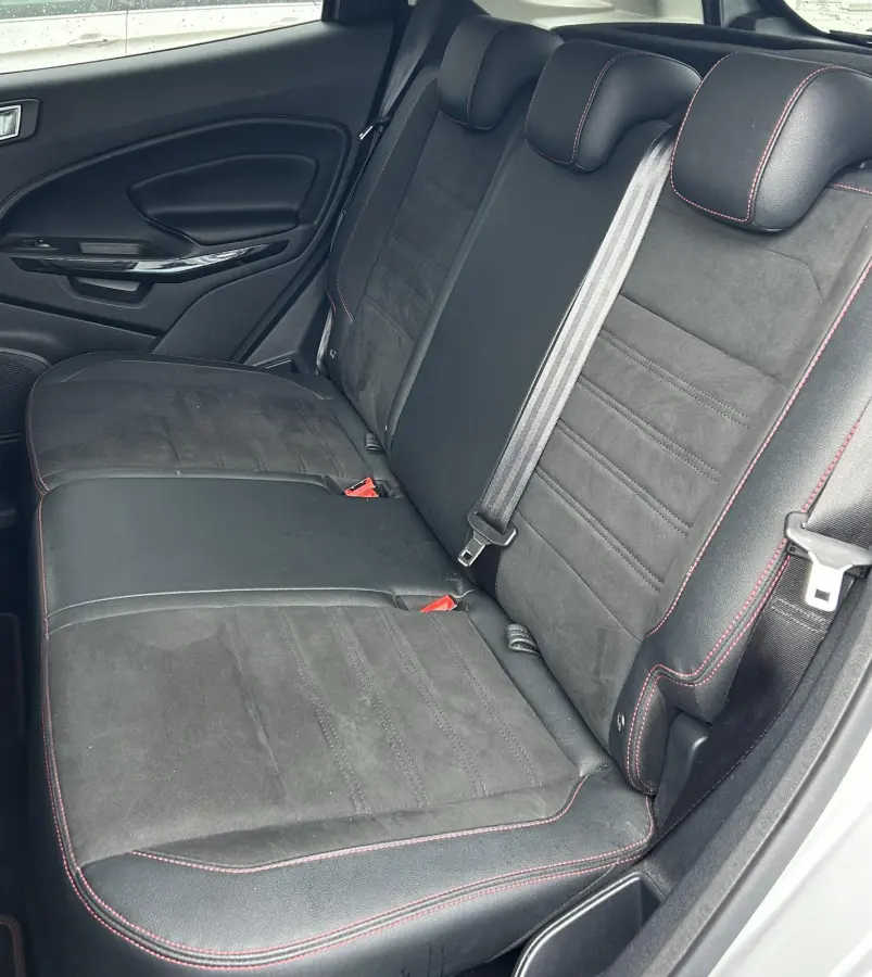 1.0 EcoBoost ST-Line 125PK | ZEER LUXE! | Nette Staat! | Volledige Onderhoudshistorie | 2026 Onderhoud Gehad | NL Auto | NAP | Trekhaak | Dodehoekdetectie | Xenon | B&O Audio | Achteruitrijc