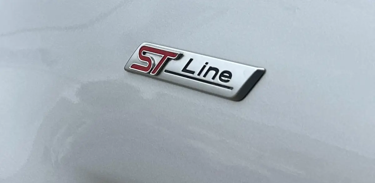1.0 EcoBoost ST-Line 125PK | ZEER LUXE! | Nette Staat! | Volledige Onderhoudshistorie | 2026 Onderhoud Gehad | NL Auto | NAP | Trekhaak | Dodehoekdetectie | Xenon | B&O Audio | Achteruitrijc