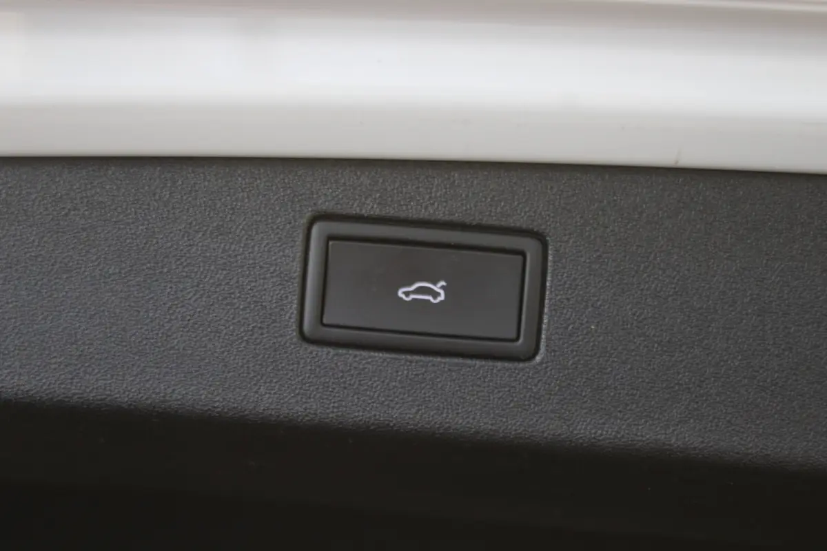 1.5 eHybrid Life |Camera|Navi| PLUG-IN hybrid