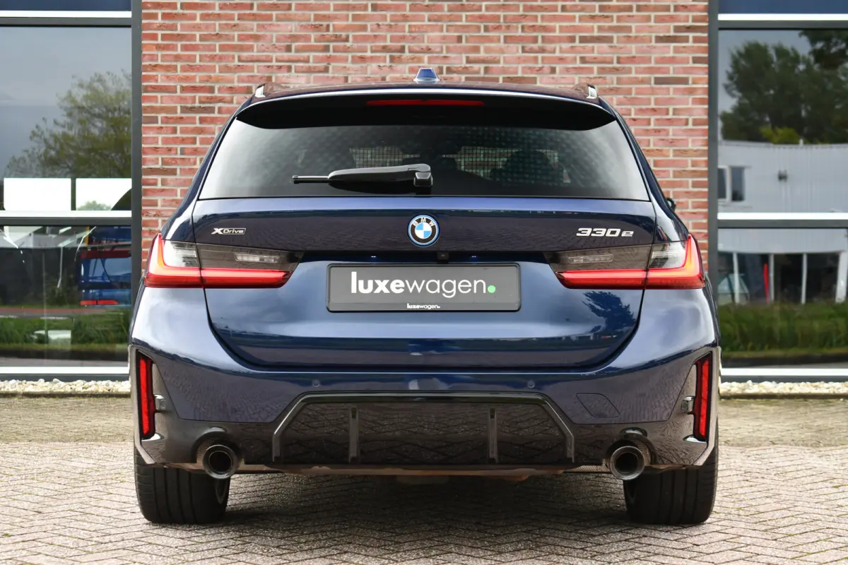 330e xDrive M-Sport Pro Pano DA-Prof 360 HUD H/K E-zetels 19inch