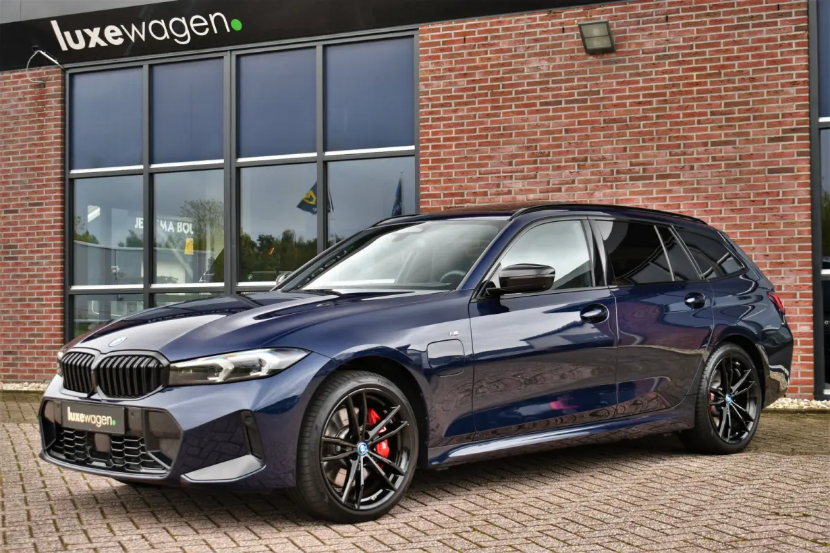 330e xDrive M-Sport Pro Pano DA-Prof 360 HUD H/K E-zetels 19inch