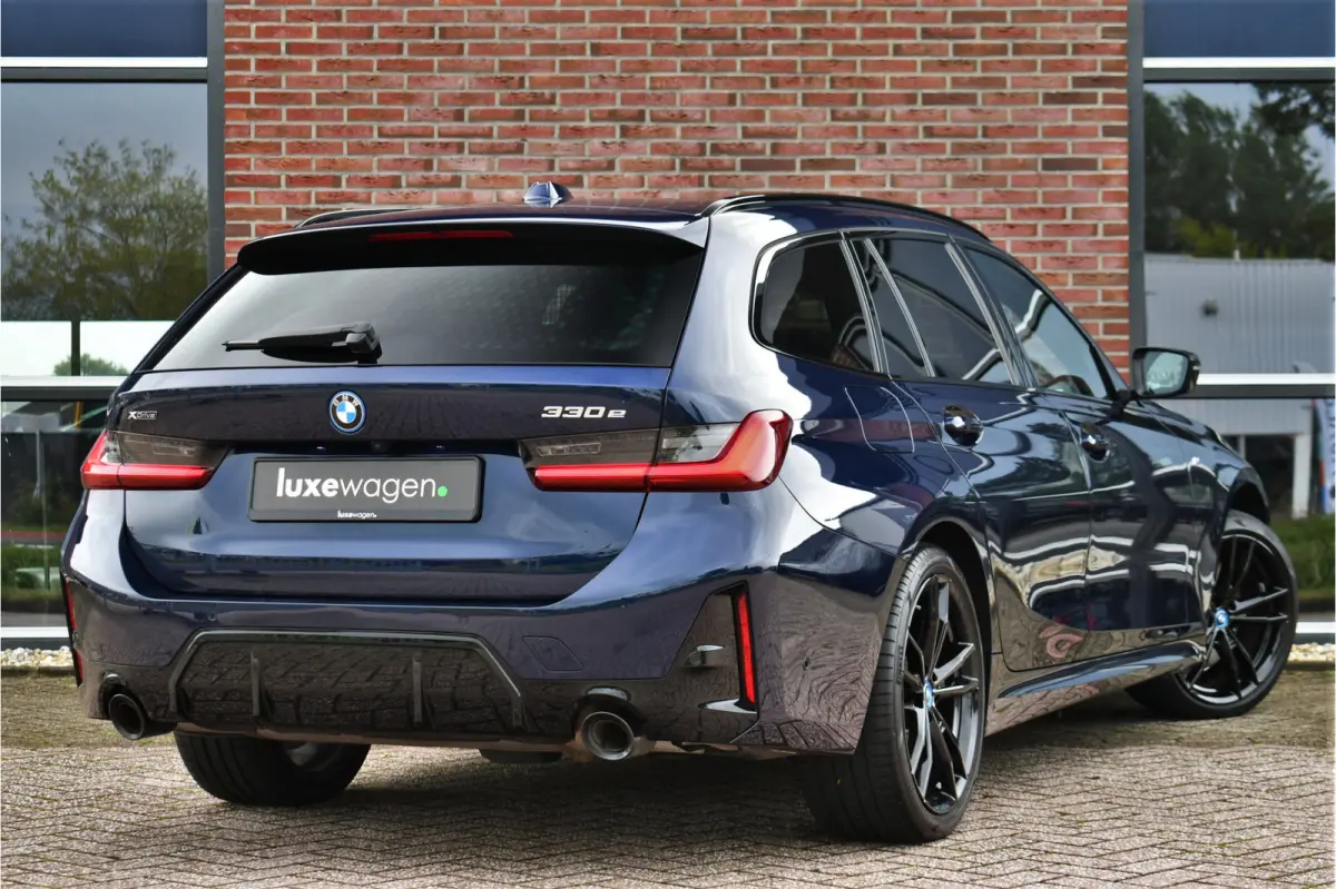 330e xDrive M-Sport Pro Pano DA-Prof 360 HUD H/K E-zetels 19inch