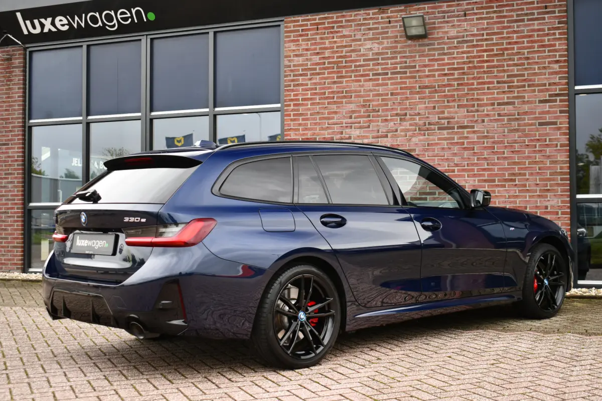 330e xDrive M-Sport Pro Pano DA-Prof 360 HUD H/K E-zetels 19inch