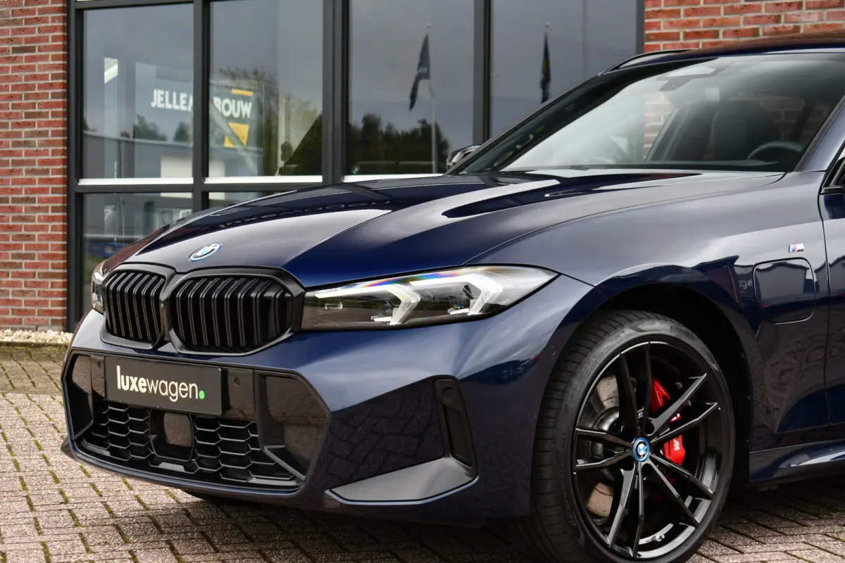 330e xDrive M-Sport Pro Pano DA-Prof 360 HUD H/K E-zetels 19inch