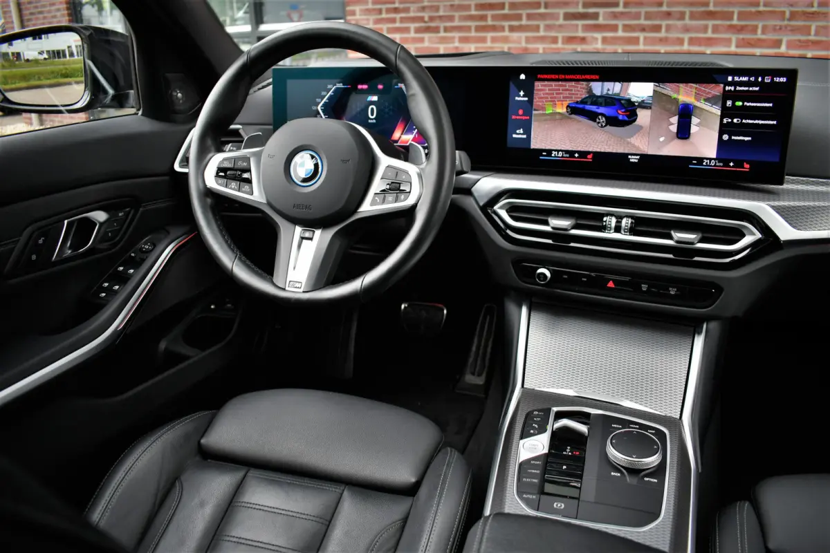 330e xDrive M-Sport Pro Pano DA-Prof 360 HUD H/K E-zetels 19inch