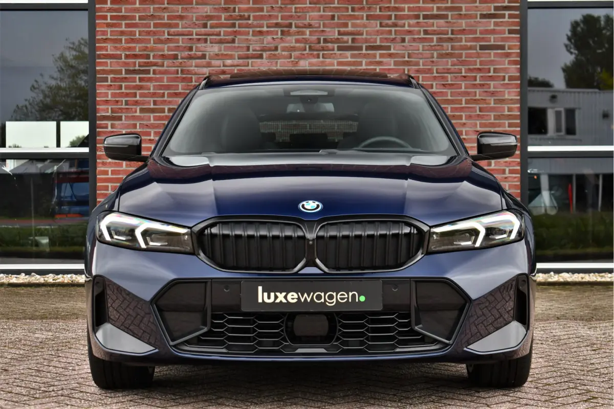 330e xDrive M-Sport Pro Pano DA-Prof 360 HUD H/K E-zetels 19inch