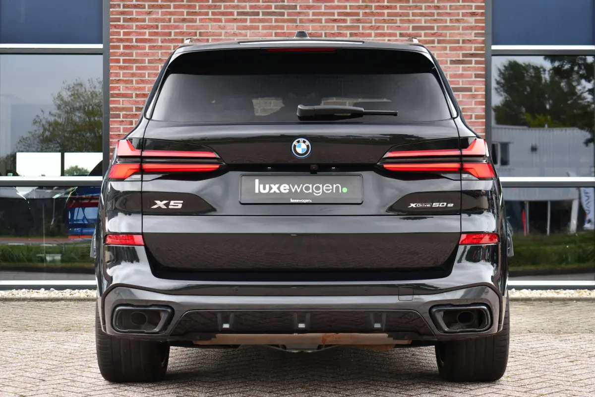 xDrive50e M-Sport Pro Skylounge Trekh ACC Comf-seat 360 H/K HUD Soft-close