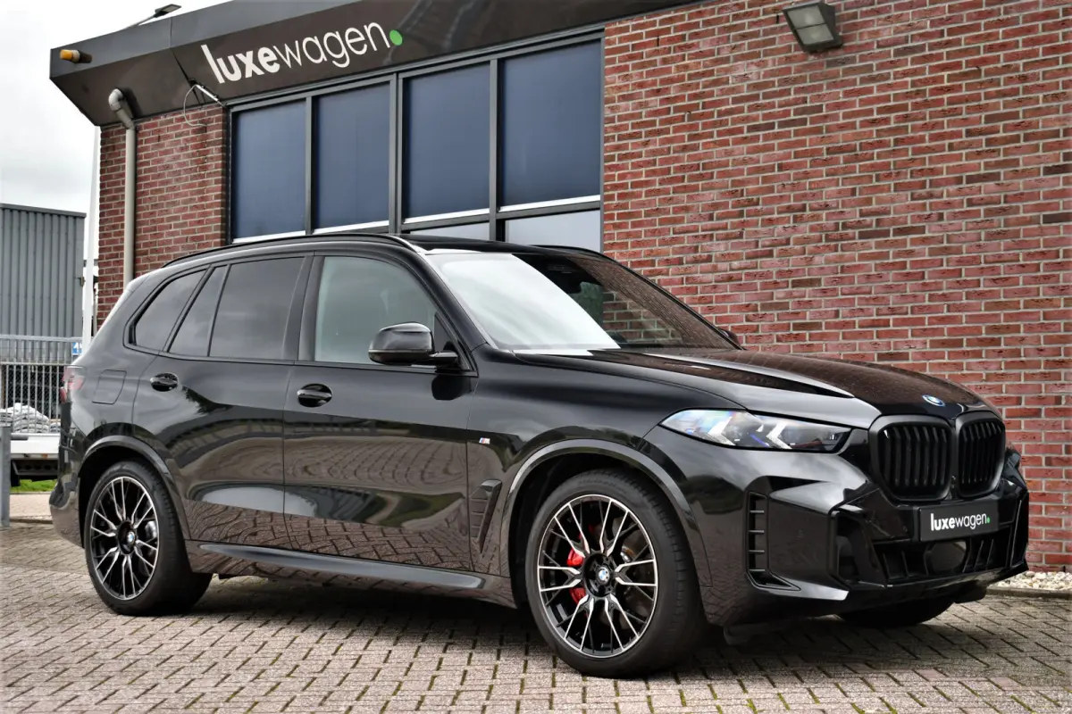 xDrive50e M-Sport Pro Skylounge Trekh ACC Comf-seat 360 H/K HUD Soft-close