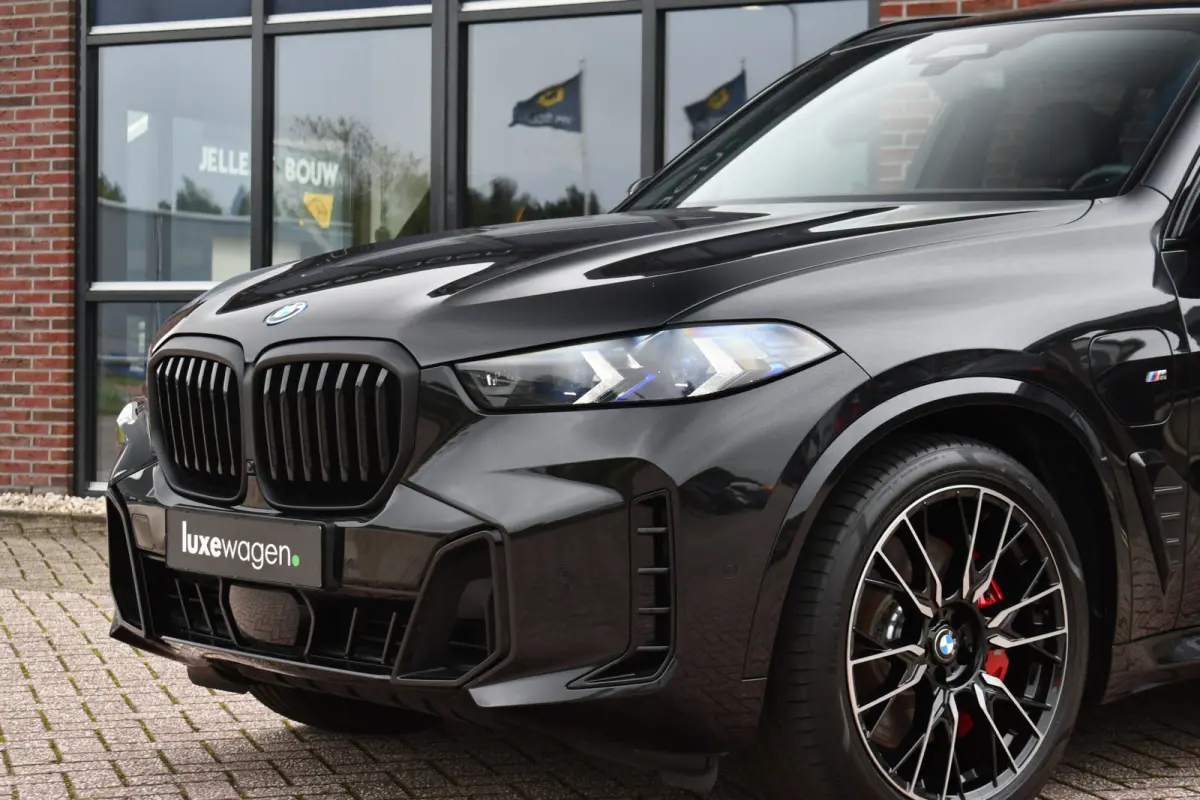 xDrive50e M-Sport Pro Skylounge Trekh ACC Comf-seat 360 H/K HUD Soft-close