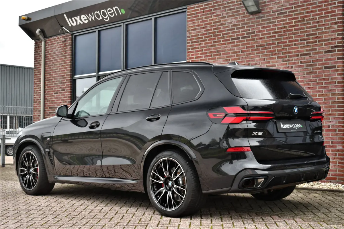 xDrive50e M-Sport Pro Skylounge Trekh ACC Comf-seat 360 H/K HUD Soft-close