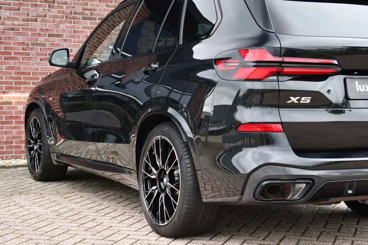 xDrive50e M-Sport Pro Skylounge Trekh ACC Comf-seat 360 H/K HUD Soft-close