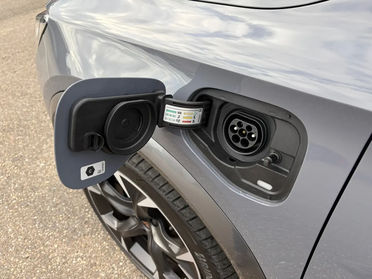 1.4 e-Hybrid VZ Performance|Rijklaar prijs|Elek. trekhaak|360 camera|Elek. klep|Elek. stoel|CarPlay|