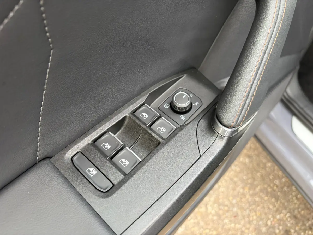 1.4 e-Hybrid VZ Performance|Rijklaar prijs|Elek. trekhaak|360 camera|Elek. klep|Elek. stoel|CarPlay|