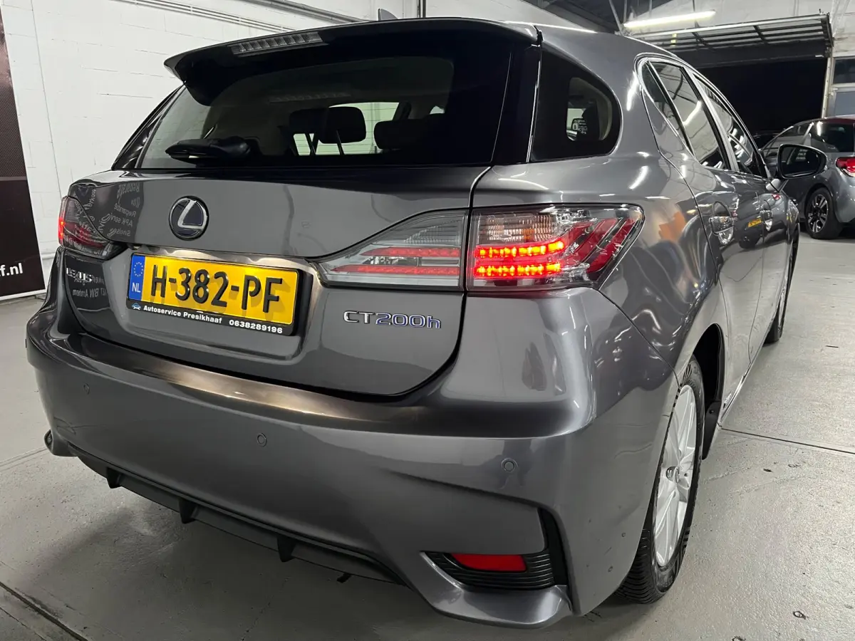 200h Business Line Hybrid Automaat