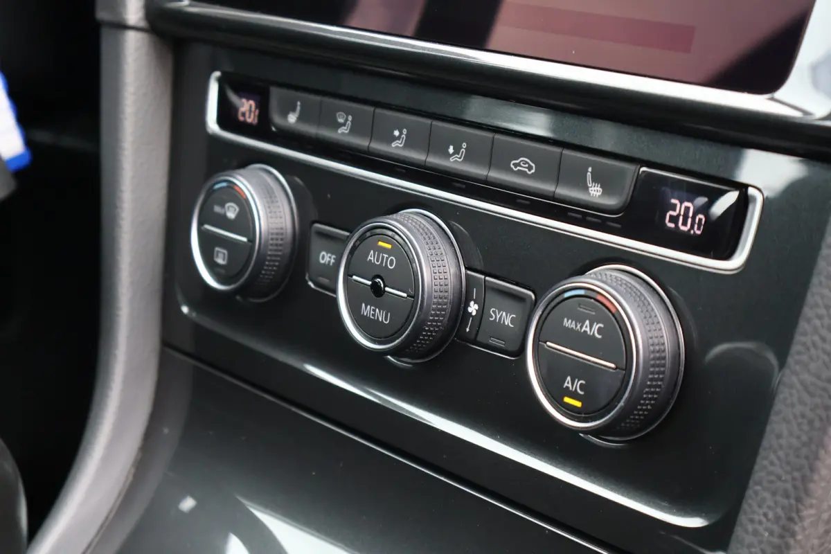 1.5 TSI Highline 7.5 | Stoelverwarming | Trekhaak | Alcantara | Adaptieve Cruise Control | Apple Carplay / Android Auto
